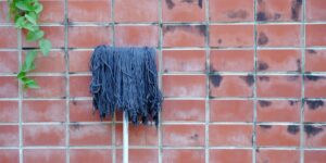 تمیز کردن نمای آجری